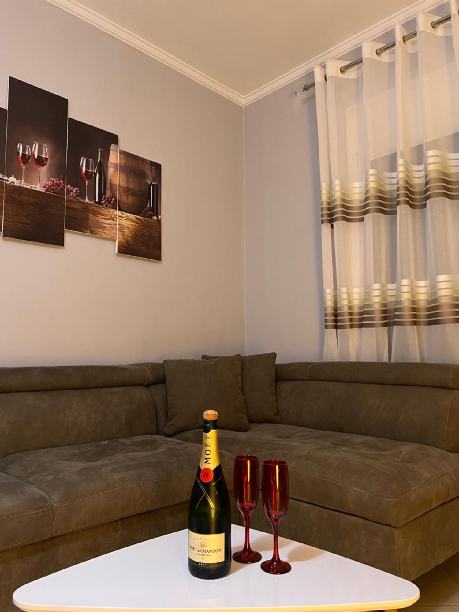 Sunset Apartments Lungomare Vlorë エクステリア 写真