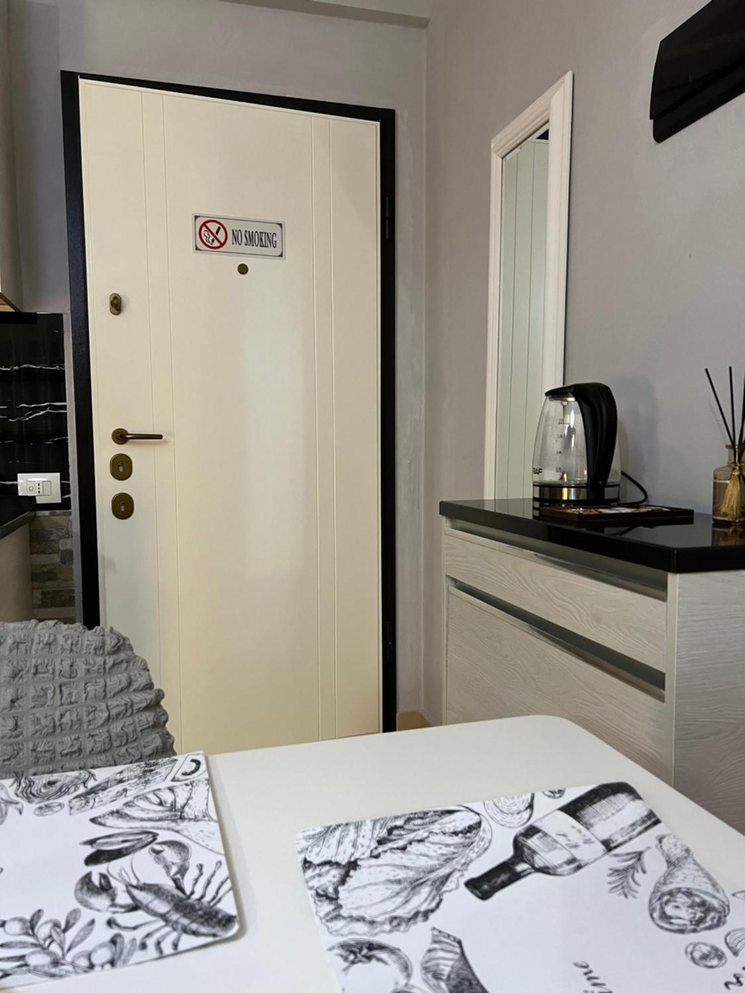 Sunset Apartments Lungomare Vlorë エクステリア 写真